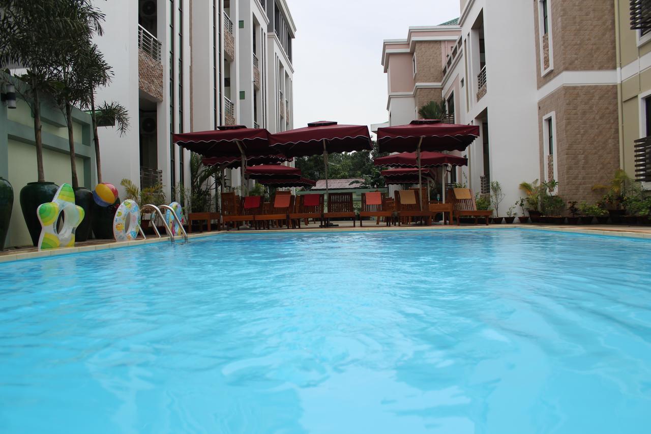 Ten Mile Hotel Yangon Exterior photo
