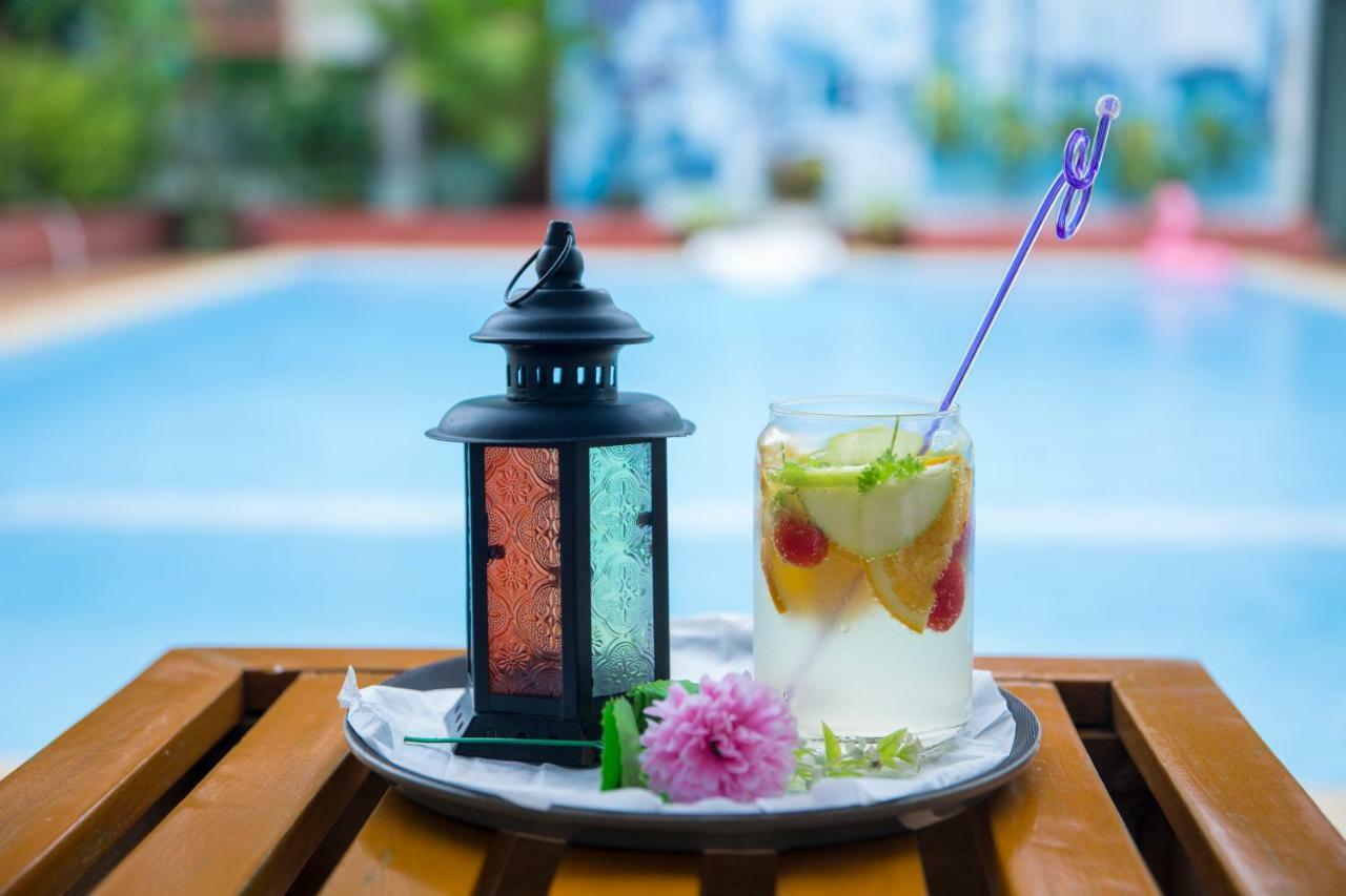Ten Mile Hotel Yangon Exterior photo